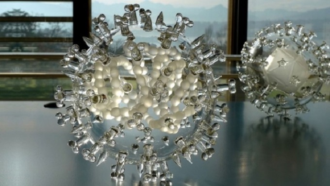 Moderne Kunst Installation von Luke Jerram- Viren aus Glas